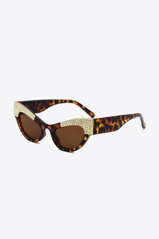 Solaré Luxe™ Rhinestone Cat Eye