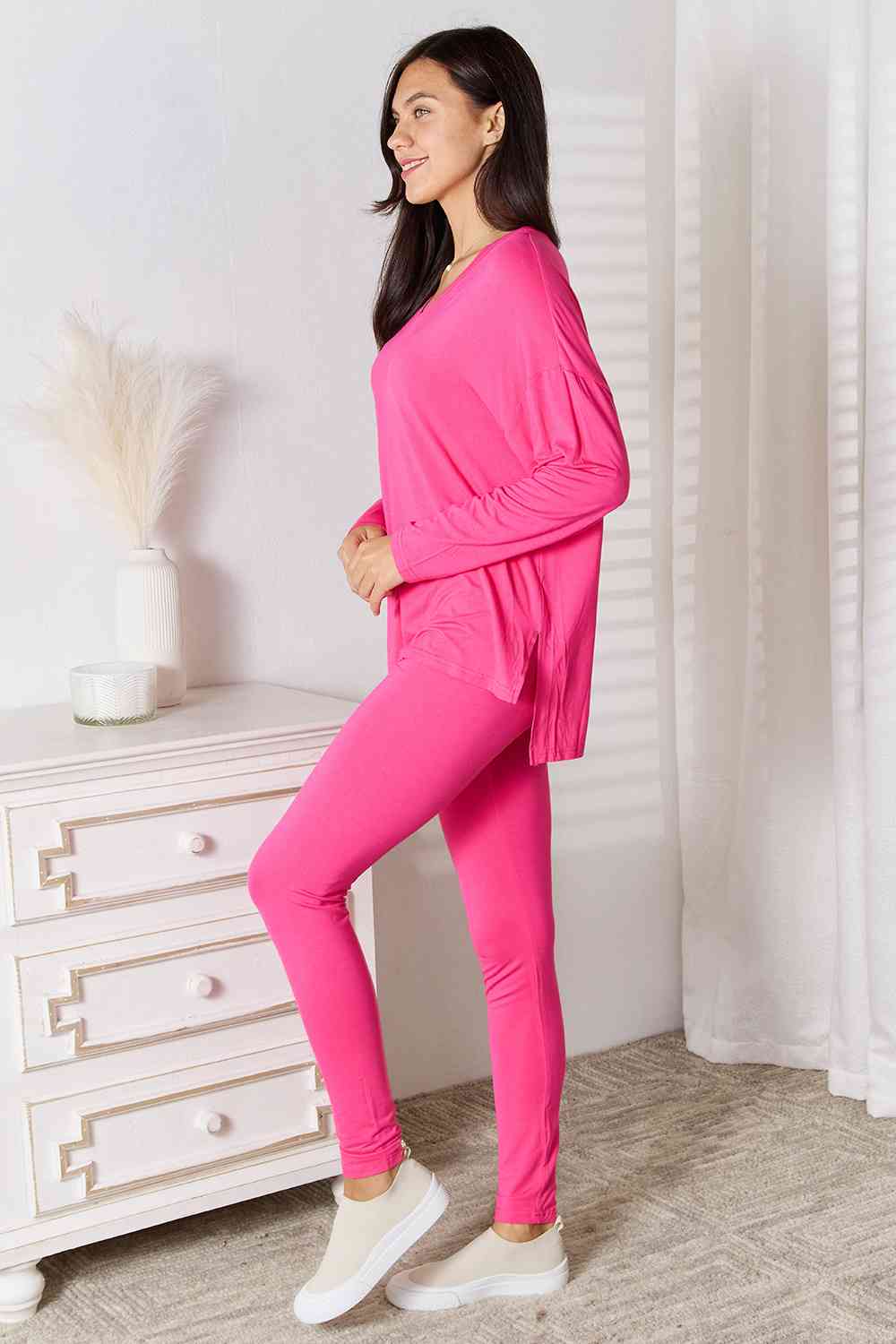 V-Neck Soft Rayon Lounge Set: Comfort & Style for All-Day Wear