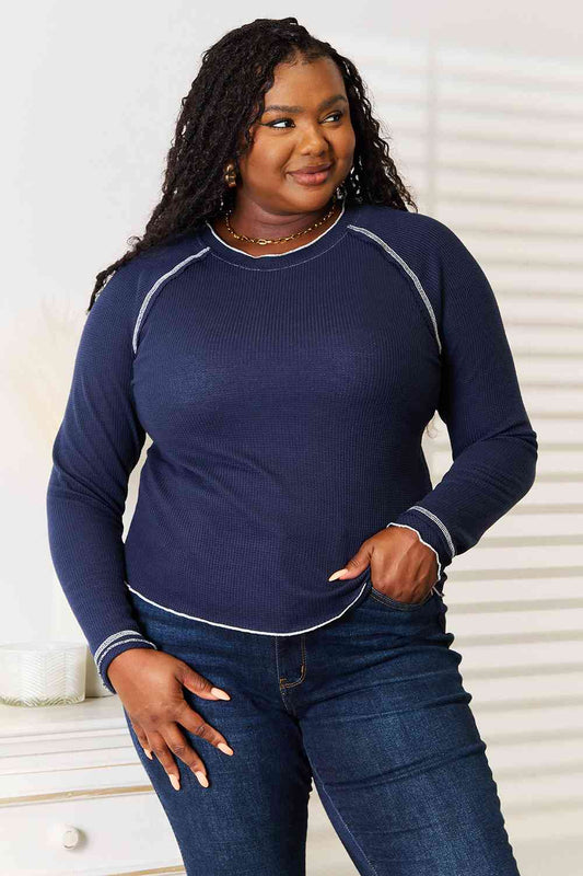 Trendy Raglan Sleeve Top with Contrasting Stitch Details